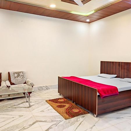 Ld Guest House, Ayodhya Room photo